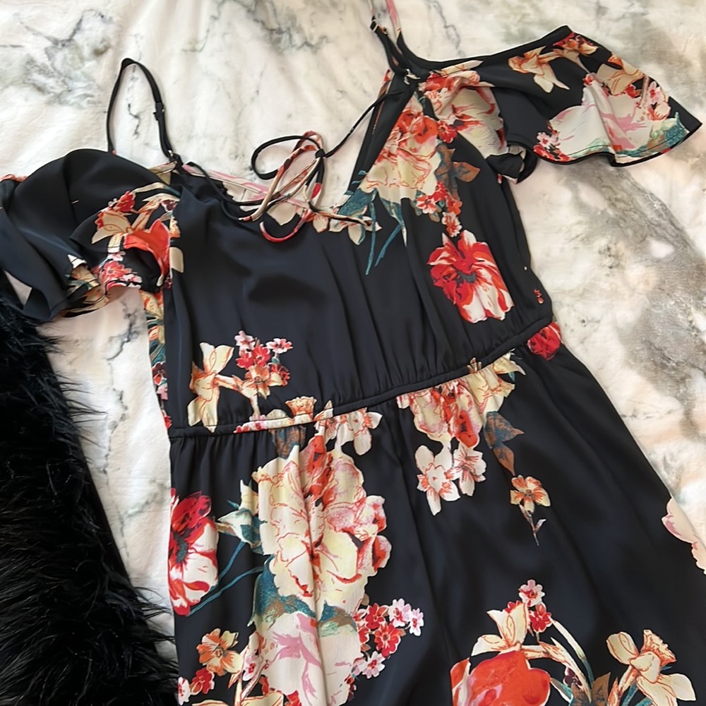 Romper - Picture 2 of 3